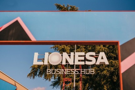 Arrendamento de escritório na Rua Lionesa, 328