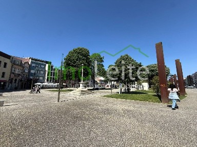 Póvoa de Varzim, Centro, Praça do Almada