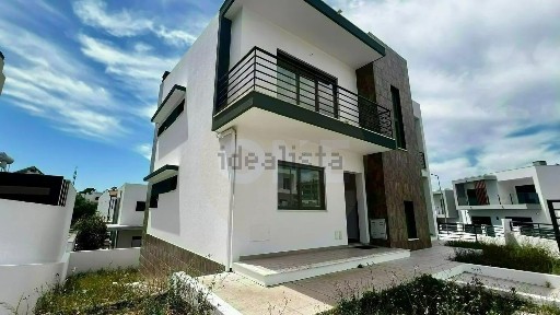 Casa ou moradia à venda na Rua Pulido Valente