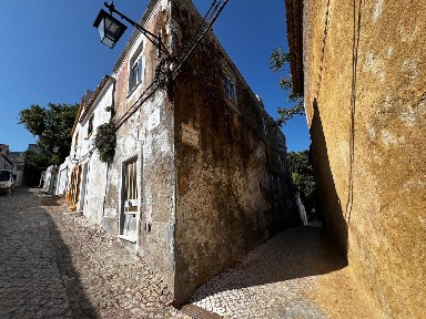 Moradia geminada à venda no Centro