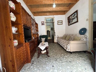 Moradia em banda à venda na Rua dos Combatentes da Grande Guerra