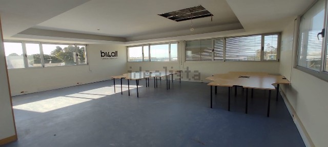 Arrendamento de escritório na Rua Engenheiro Frederico Ulrich s/n