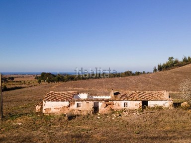 Monte alentejano à venda em Porto Covo
