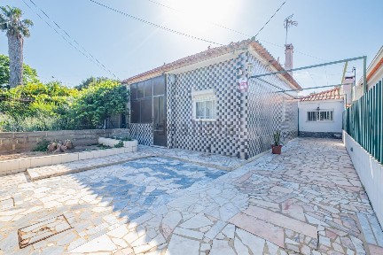 Moradia geminada à venda no N10-4, 142