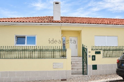 Moradia geminada à venda na Quintinhas