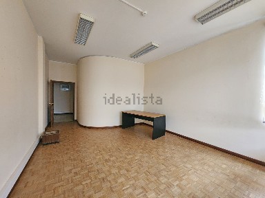 Arrendamento de escritório na Rua Voltinha