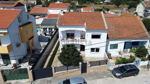 Moradia geminada à venda em Moita