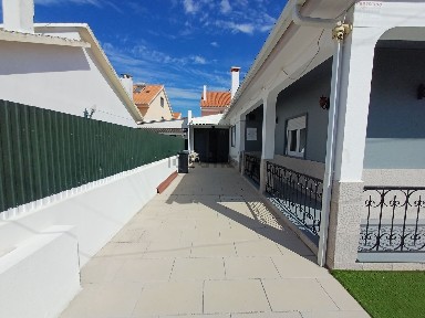 Moradia independente à venda na Rua Rio Chança