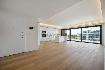 Duplex à venda na Avenida 5 de Outubro, 273