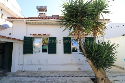 Moradia independente à venda em N10-1, 704