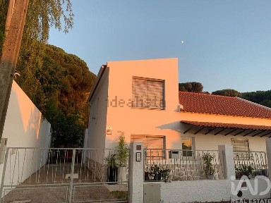 Moradia independente à venda na Cabanas