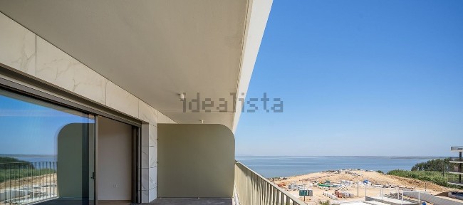 Duplex à venda na Avenida 5 de Outubro s/n