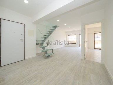 Duplex à venda na Rua Cesário Verde, 12