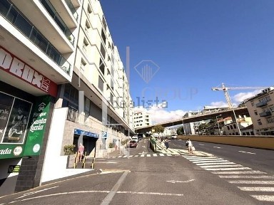 Espaço comercial à venda na Rua 5 de Outubro s/n
