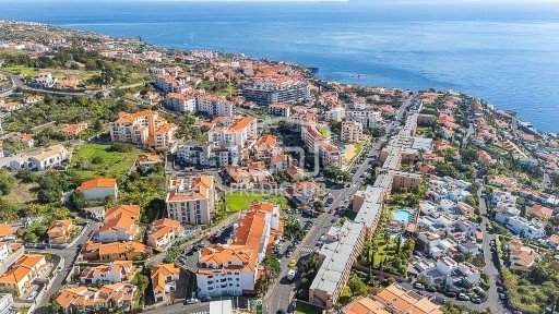 Espaço comercial à venda em Caniço