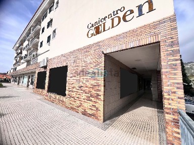 Espaço comercial à venda em Caniço