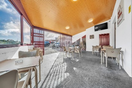 Espaço comercial à venda em Caniço
