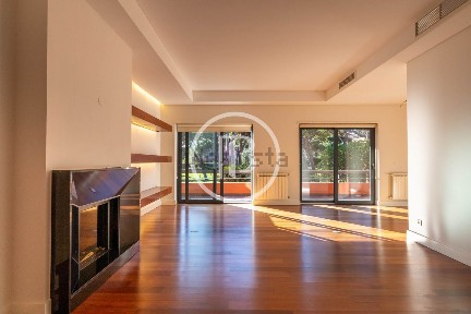Arrendamento de duplex em Quinta da Marinha