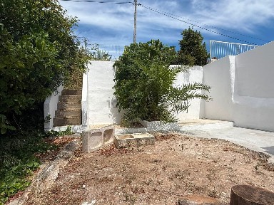 Arrendamento de moradia geminada na Rua de Santa Luzia