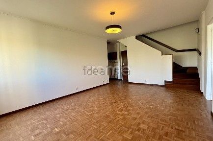 Arrendamento de duplex na Rua Sousa Lopes, 806