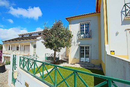 Arrendamento de moradia geminada na Rua dos Emigrantes