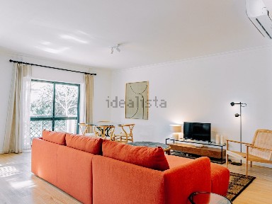 Arrendamento de duplex na Rua Alfredo Manuel Fernandes, 8