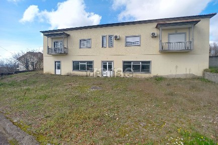 Armazém à venda na Rua Areais s/n