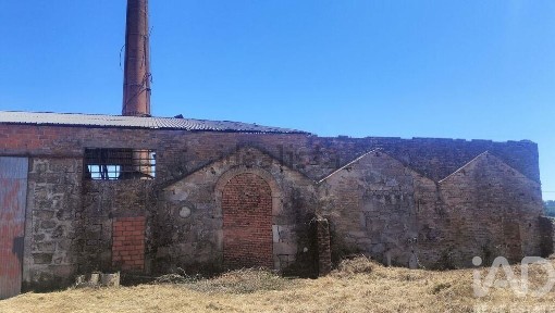 Armazém à venda em Canas de Santa Maria
