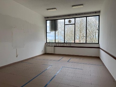 Espaço comercial à venda em Santa Comba Dão