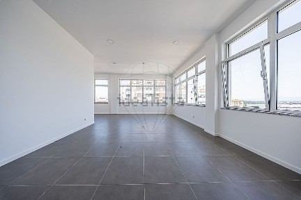 Espaço comercial à venda na Avenida Doutor Alexandre Alves