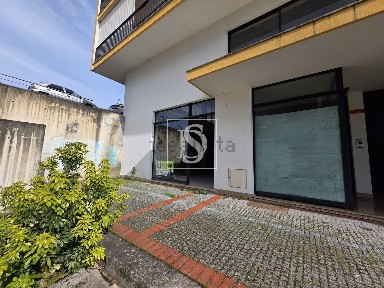 Espaço comercial à venda na Rua Doutor Nascimento Ferreira, 6