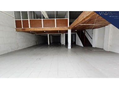 Espaço comercial à venda na Rua João Mendes, 54