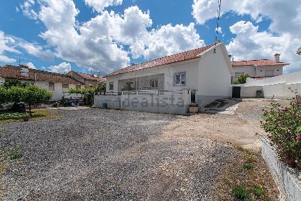Carregado e Cadafais, Rua do Sarra