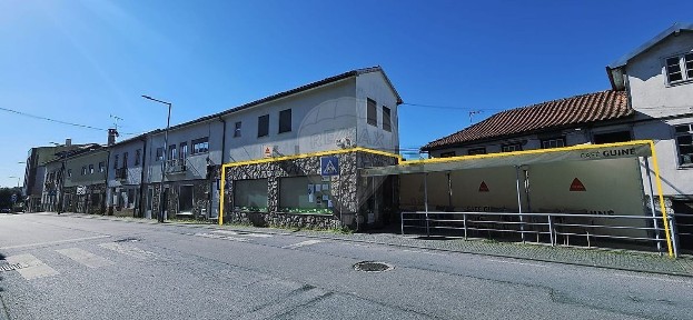 Negócio à venda na Avenida Santa Eulália