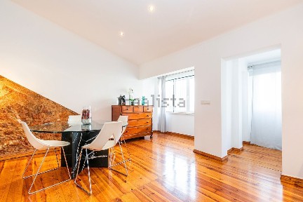 Arrendamento de duplex na Rua Silva Carvalho, 307
