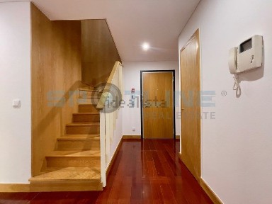 Arrendamento de duplex na Avenida do Índico n1