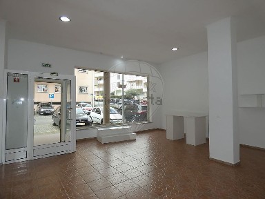 Espaço comercial à venda na Rua Mártir São Sebastião