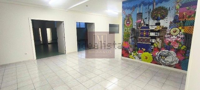 Espaço comercial com rentabilidade à venda na Aguieira - Santiago