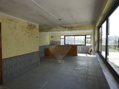Espaço comercial à venda em Lamego