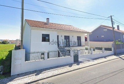 Arrendamento de andar de moradia na Avenida dos Lusíadas