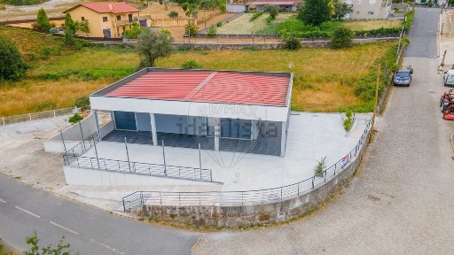Armazém à venda na Rua Igreja