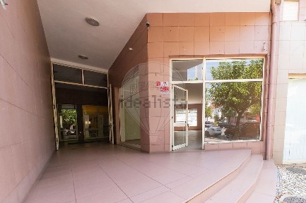 Espaço comercial à venda na Rua Doutor Álvaro Monteiro