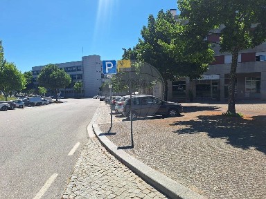 Espaço comercial à venda na Aguieira - Santiago
