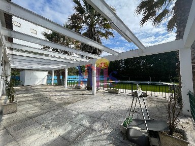 Espaço comercial à venda em Sátão