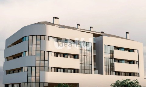 Espaço comercial à venda em Repeses e São Salvador