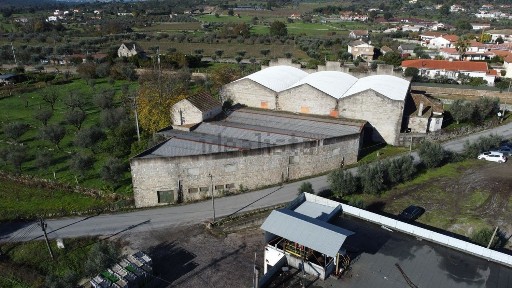Armazém à venda em Espinho