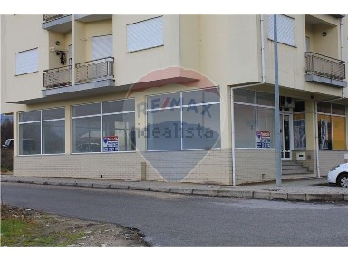 Espaço comercial à venda em Quinta dos Alves