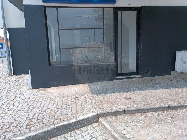 Espaço comercial à venda em Tondela e Nandufe
