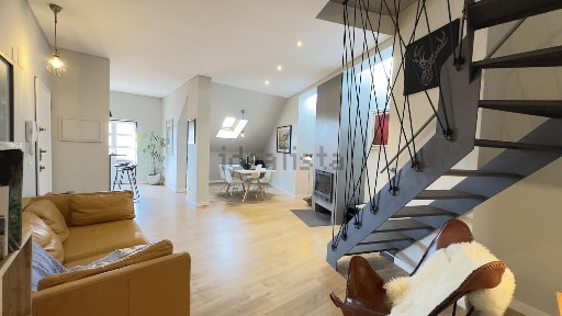 Arrendamento de duplex na Rua da Madalena