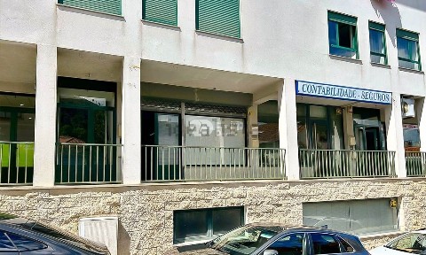 Espaço comercial à venda em Tabuaço